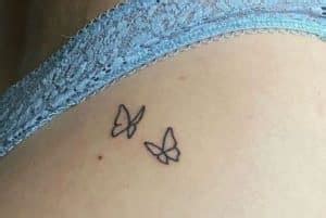 Tatuajes de Mariposa Coloridos en el Glúteo 